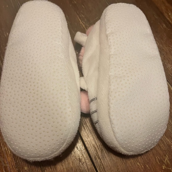 HK Hello Kitty Sanrio Fleece Ballet Shoes Slippers Bow Pink Fur Toddler Baby 7-9 - Picture 4 of 5